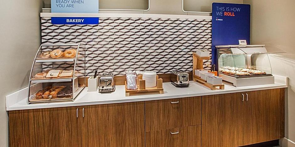 Holiday Inn Express & Suites Palm Desert - Millennium By Ihg Ngoại thất bức ảnh