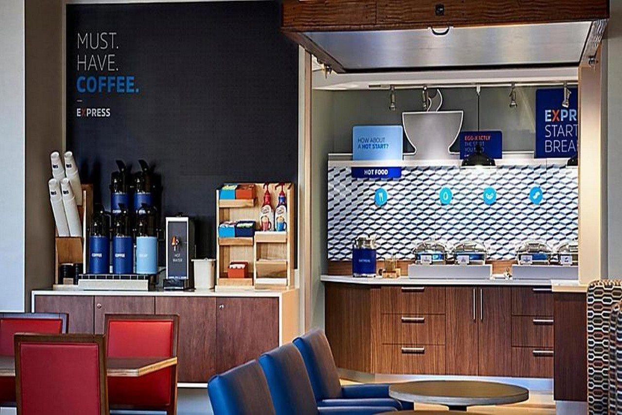 Holiday Inn Express & Suites Palm Desert - Millennium By Ihg Ngoại thất bức ảnh