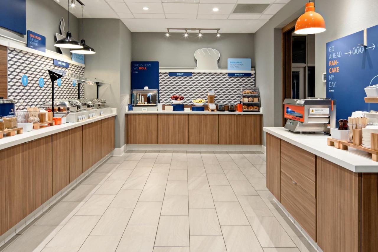Holiday Inn Express & Suites Palm Desert - Millennium By Ihg Ngoại thất bức ảnh